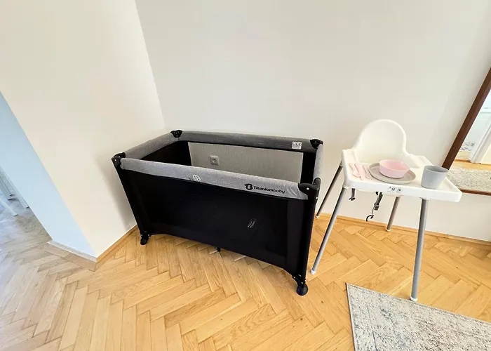Spacious And Freshly Renovated Budapest
