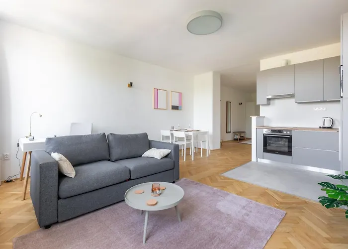 Appartement Spacious And Freshly Renovated *