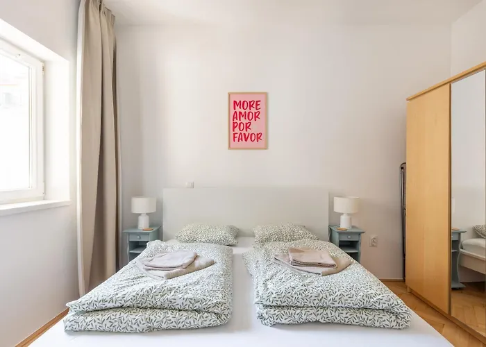 Apartament Spacious And Freshly Renovated