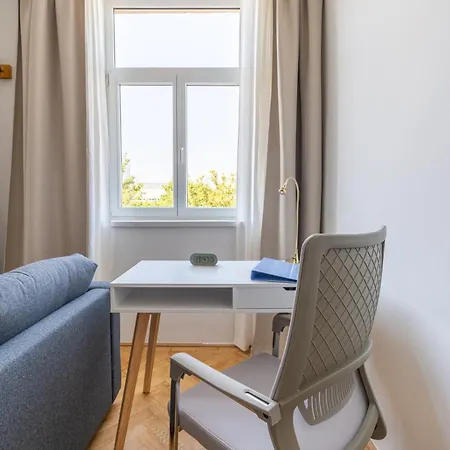 Apartmán Spacious And Freshly Renovated *